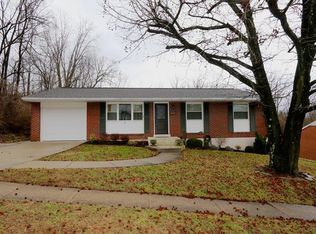 7 Bordeaux Dr, Highland Heights, KY 41076