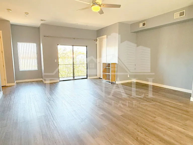 4710 E Culver St — Photo 7