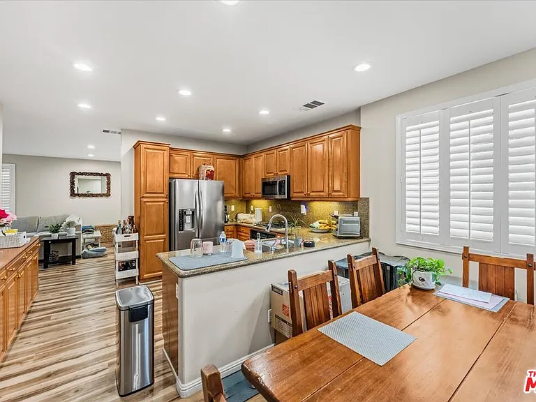 3653 W Medici Ln — Photo 14