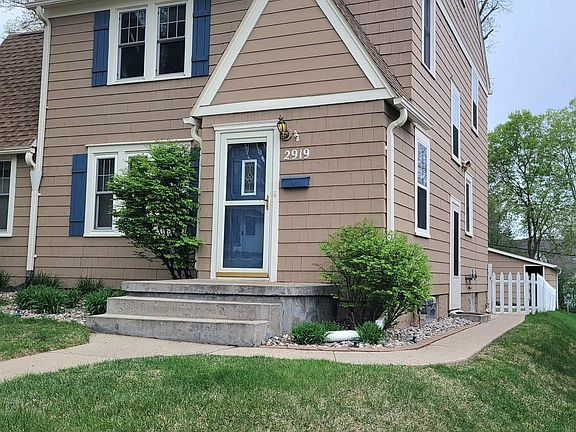 2nd image of 2919 Pierce St