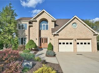 2437 Bonnie Dell Dr, South Park, PA 15129