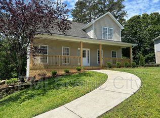 7527 Passport Dr, Ooltewah, TN 37363