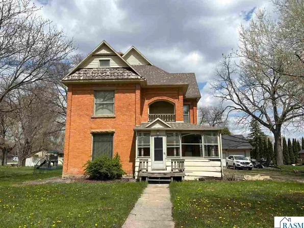 447 1st Ave NW, Winnebago, MN 56098