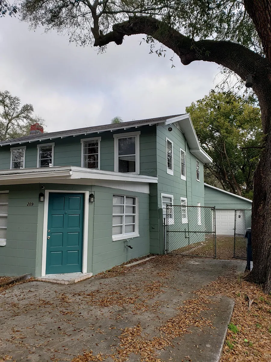 Building Photo - 209 W Kirby St