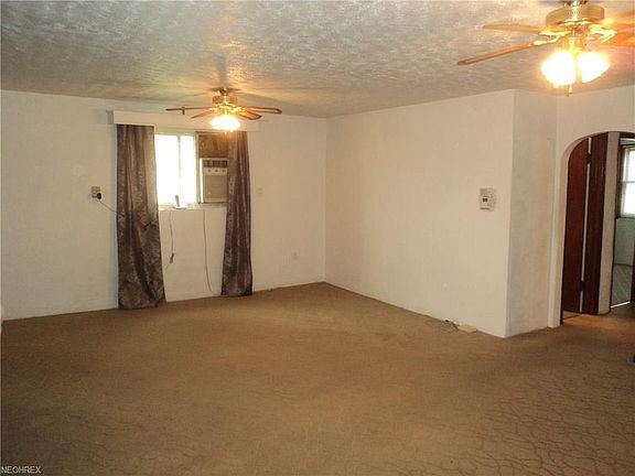 3rd image of 401 Shanley Dr