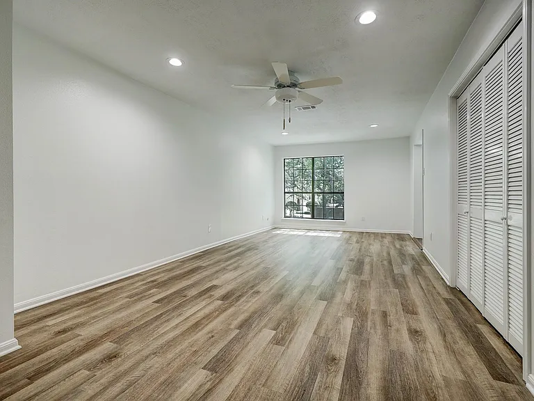 6725 Belmont St — Photo 13