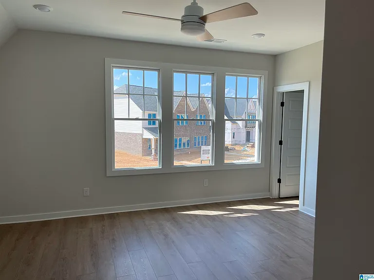 4870 Silas Ave — Photo 7