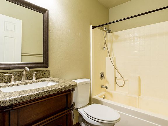 5th image of 4566 Meade St