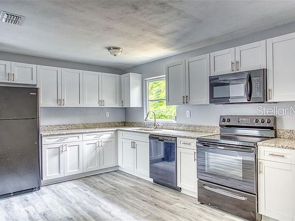 2nd image of 13849 Wilson St