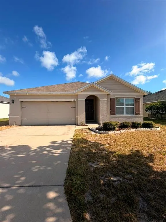 3 bed, 2.0 bath, 1690 sqft, $1,900 — Photo 1