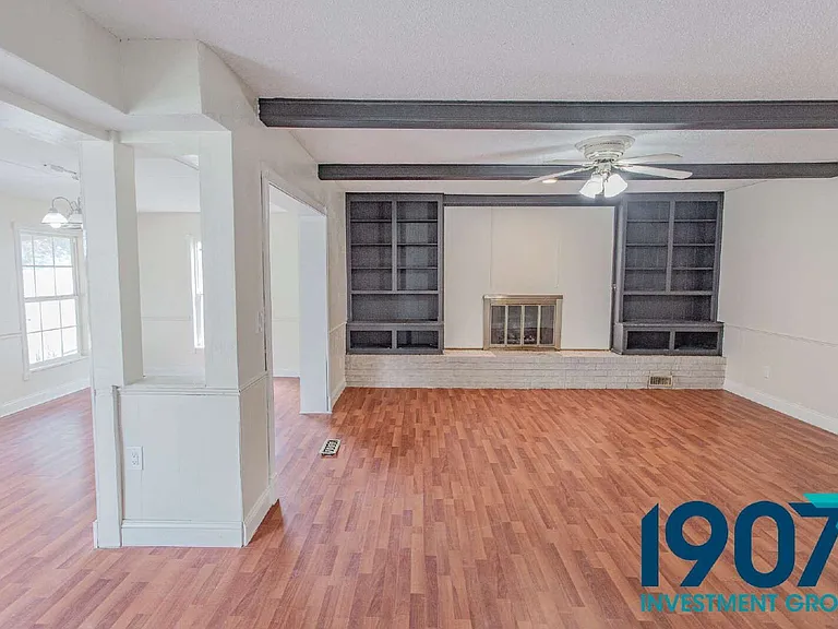 9212 S McKinley Ave — Photo 7