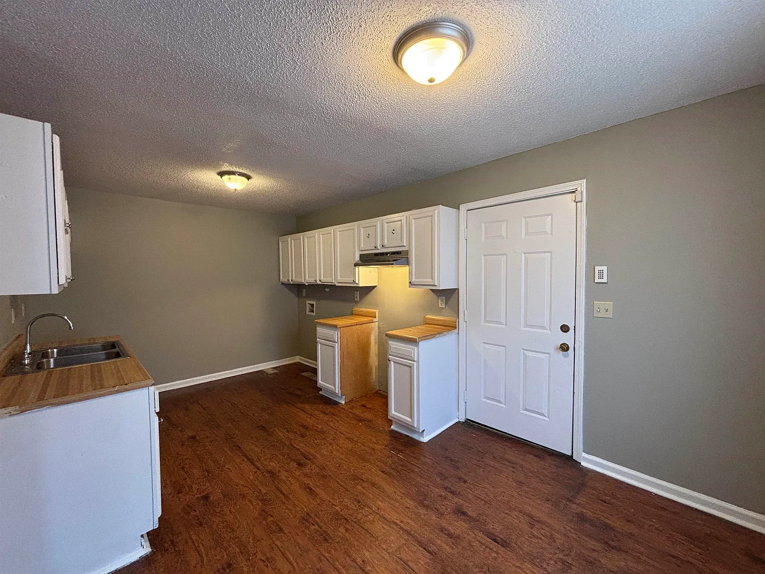 4 bed, 2.0 bath, 1247 sqft, $1,250 — Photo 3