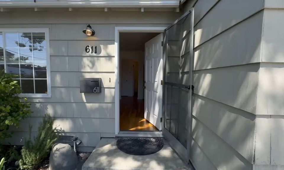1st image of 611 Quartz St