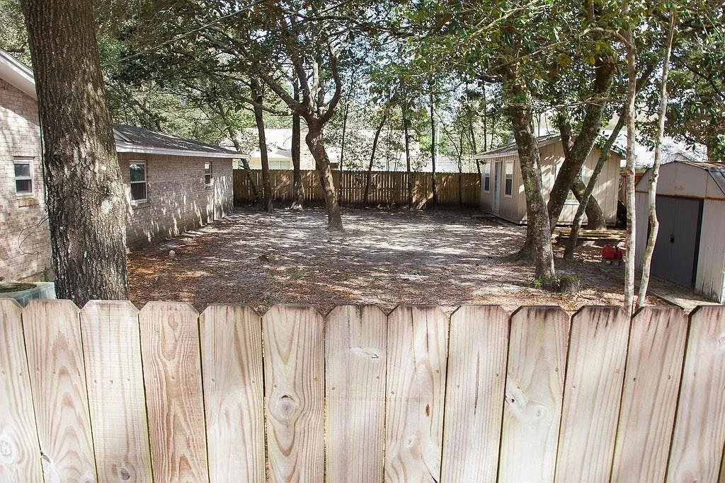 3 bed, 2426 sqft, $3,250 — Photo 3