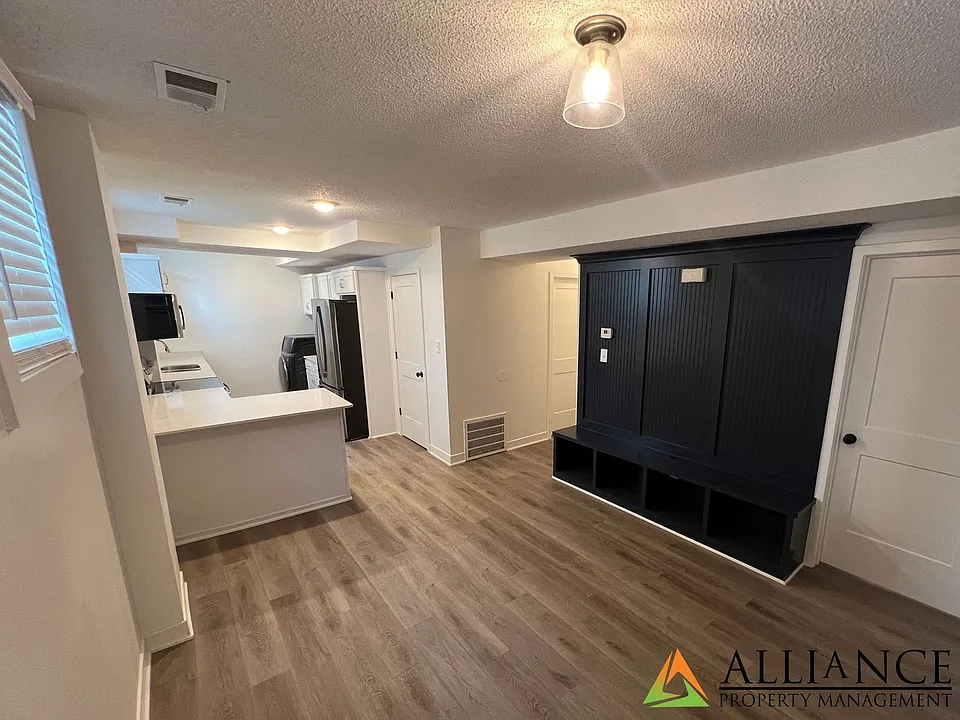 Bertrand St. 1225