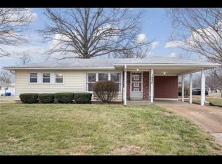 1450 Charbonier Rd, Florissant, MO 63031