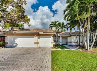 3340 Overlook Rd, Davie, FL 33328