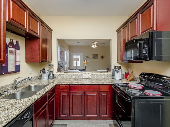 4th image of 5665 Magnolia De Christophe Dr