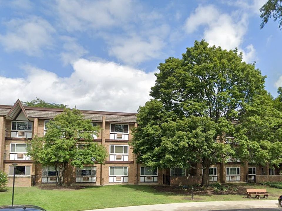1st image of 360 Claymoor APT 1E