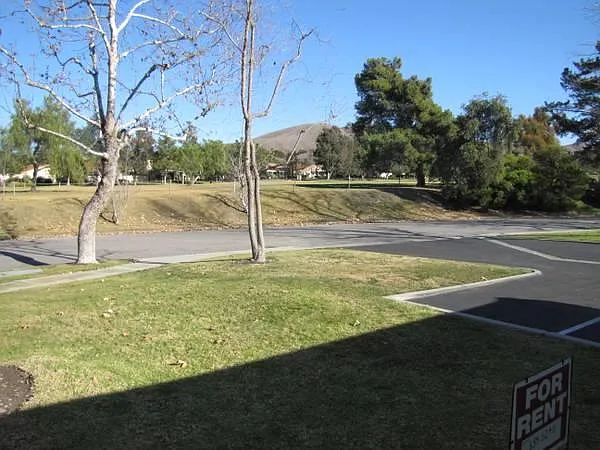 27615 Avenida Larga — Photo 3