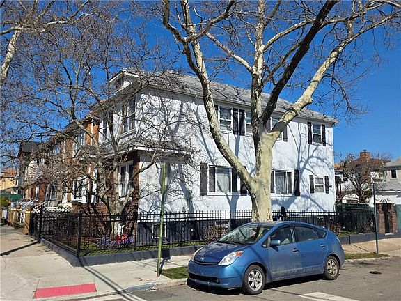 2nd image of 2177 W 7th St