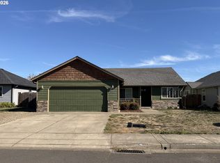 1260 Hazelnut Ct, Creswell, OR 97426