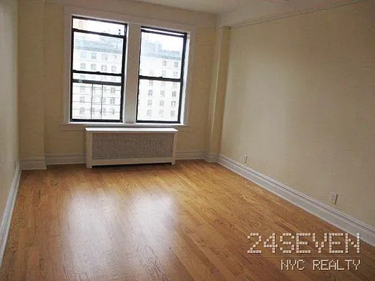 Rented by 24 7 NYC Realty Inc. | media 44