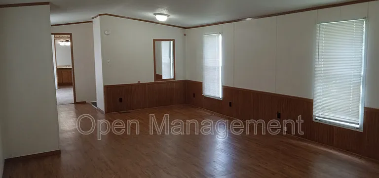 1100 Thornwood Dr #806 — Photo 5