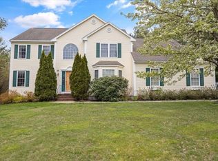 18 Eagle Dr, Plymouth, MA 02360