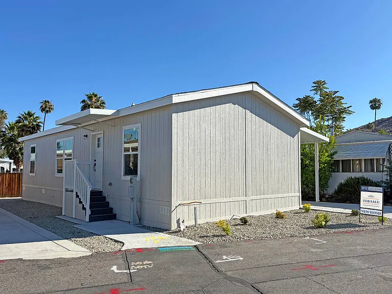 1700 State St #20 — Photo 16