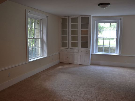 Large spacious rooms.