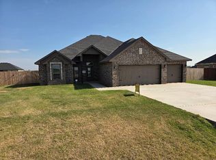5512 NE Minnow Ln, Elgin, OK 73538