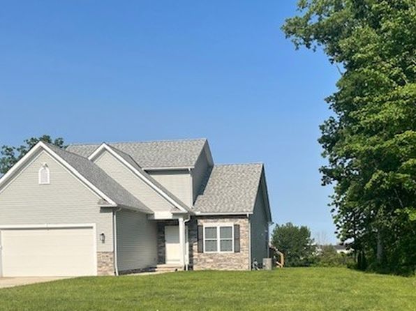 1130 Lake Vue Dr, Roaming Shores, OH 44085