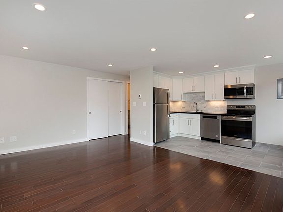 5th image of 1020 5th Ave N APT 30