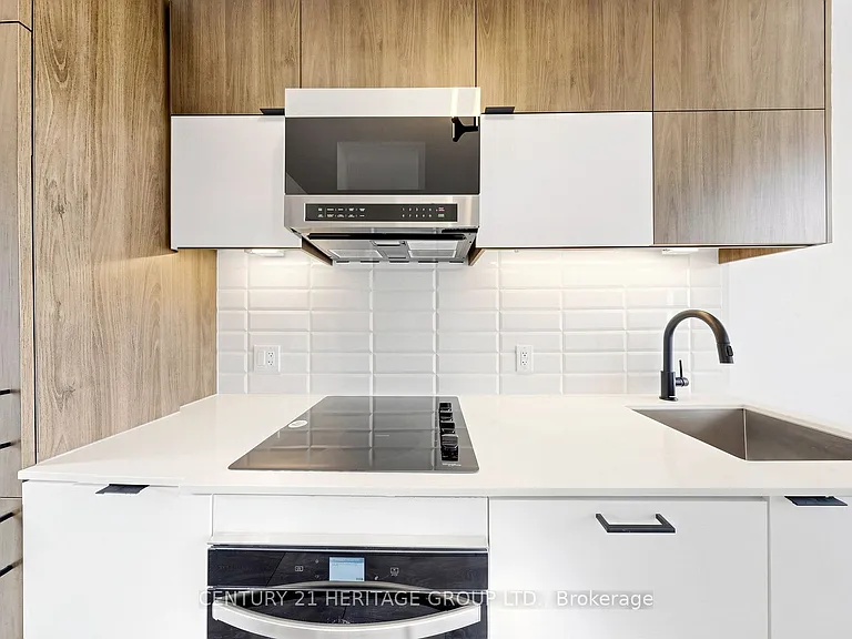 8888 Yonge St #622 — Photo 11