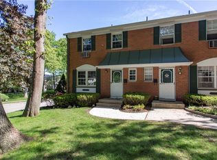 2 Salem Ct, Suffern, NY 10901