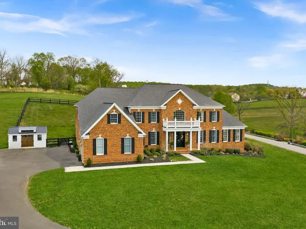 15064 Barlow Dr, Waterford, VA 20197