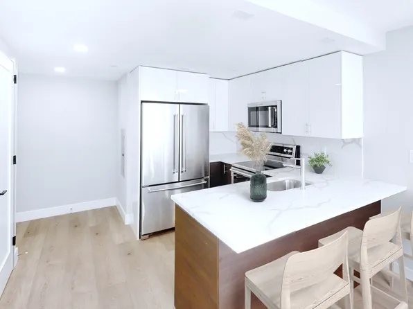 605 Hart Street image 1 of 10