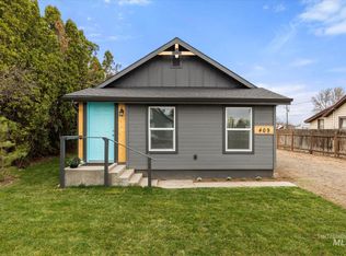 409 SW 2nd St, Fruitland, ID 83619