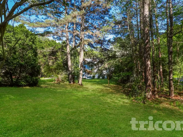 56 Park Timbers Dr, Sharpsburg, GA 30277