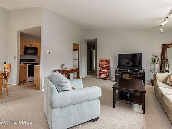 4th image of 386 Jefferson Ct #0