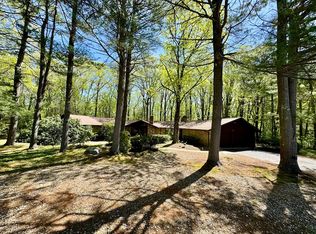 43 Crowningshield Dr, Paxton, MA 01612
