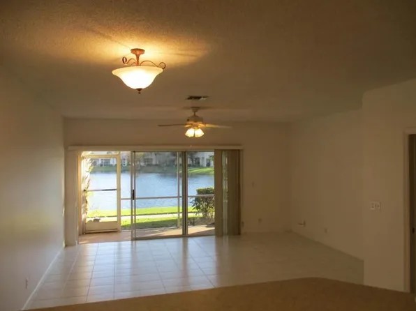 4616 Palmbrooke Cir, West Palm Beach, FL 33417