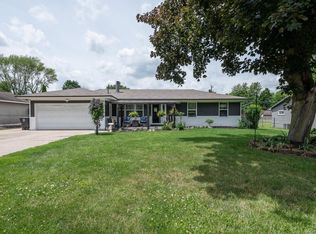 4815 Woodford Dr, Fort Wayne, IN 46835