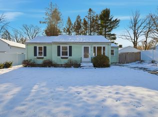 55 Gardens Dr, Springfield, MA 01119