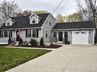 15 Katherine St, North Branford, CT 06471
