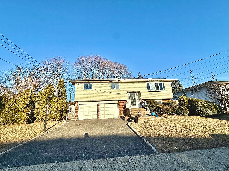 1st image of 27 Deer Ln #2