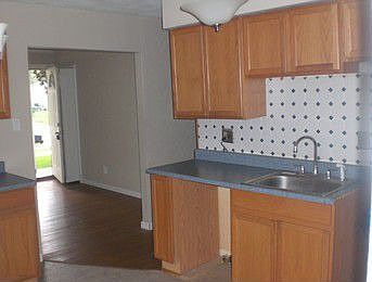 2nd image of 21520 Eastwood Blvd