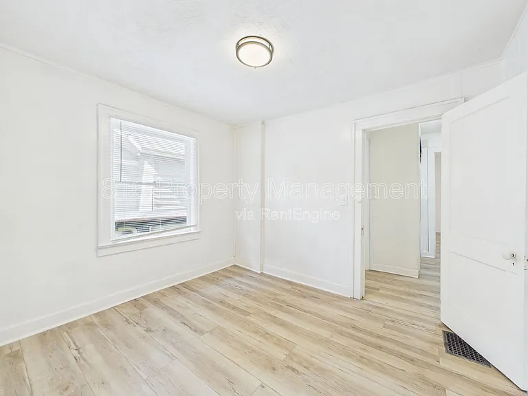 7131 Olive St — Photo 12