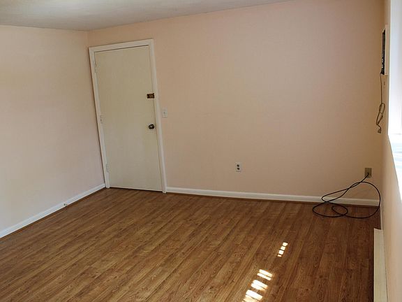 3rd image of 21 Kearney St #21B